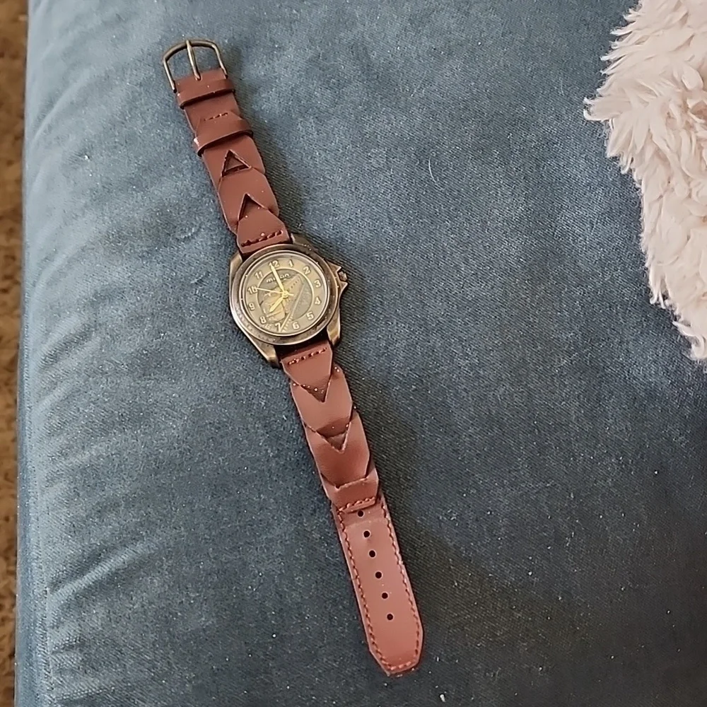 Vintage MILAN Repoussé Streamliner Train Railroad Watch - Picture 5 of 5